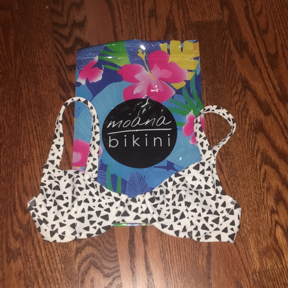 Moana bikini top